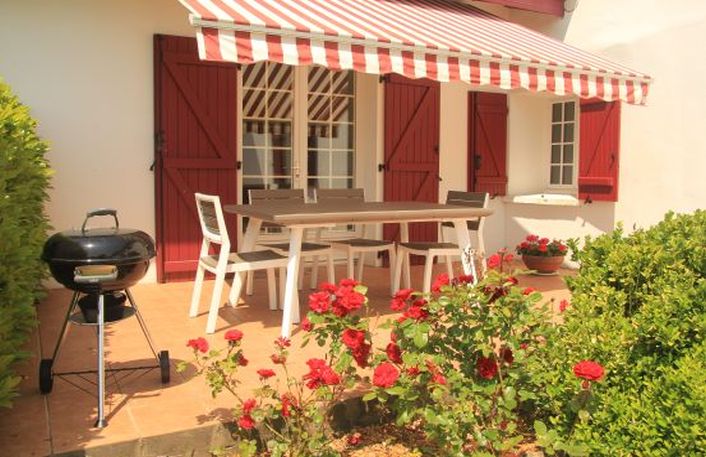 vue de la terrasse studio louharachaenia